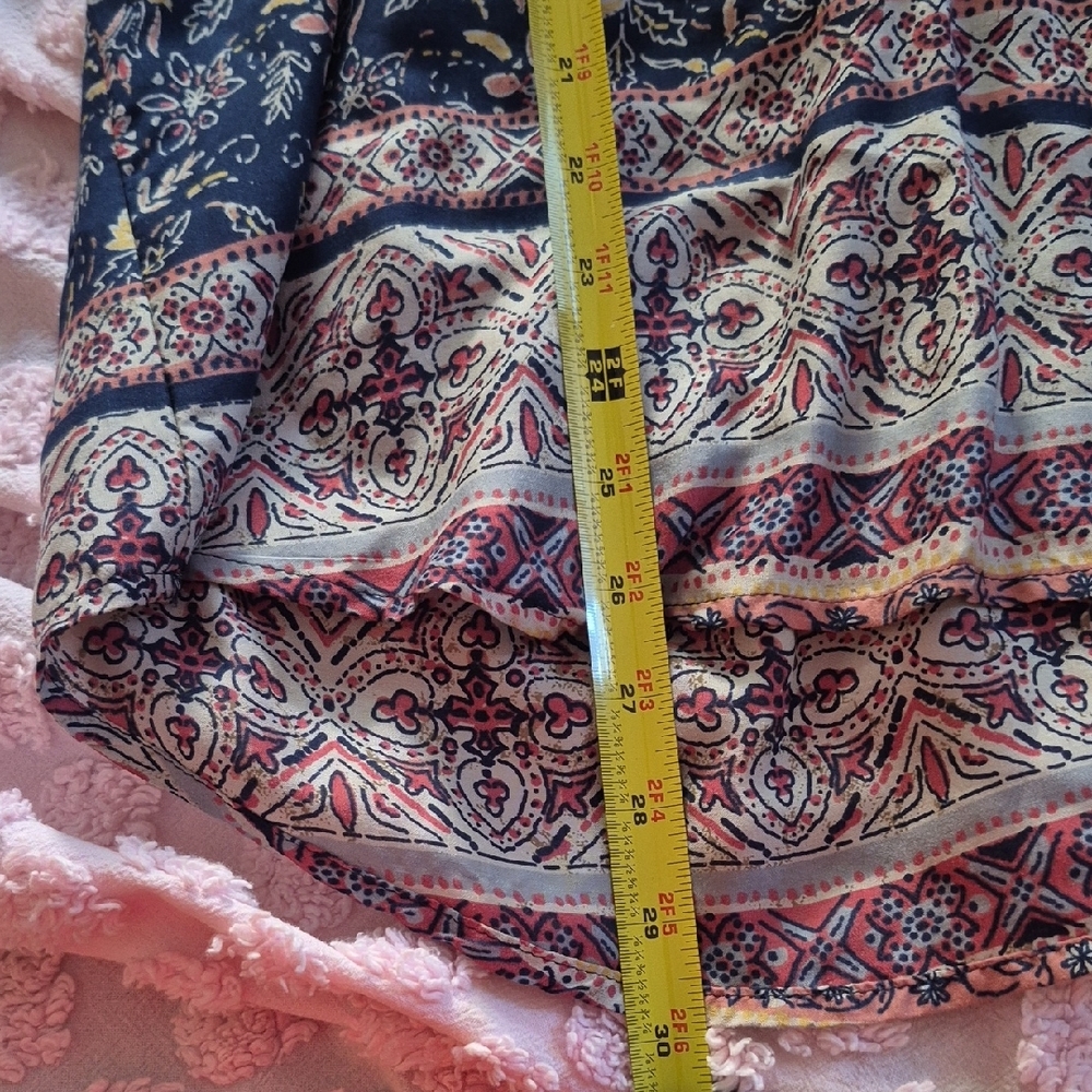 beachlunchlounge Floral Blouse in Navy and Pink - Picture 10 of 12